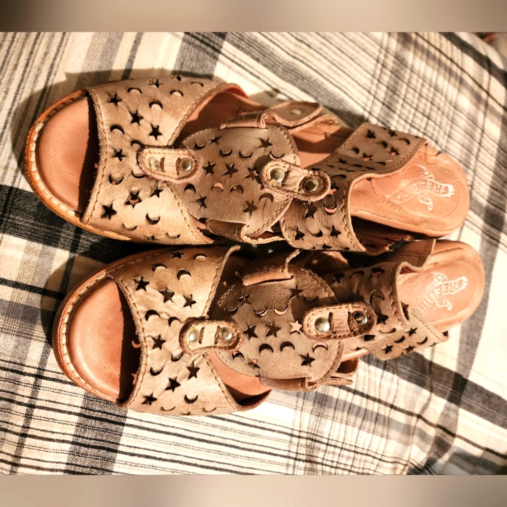 Freebird blush MOONSTAR size 10